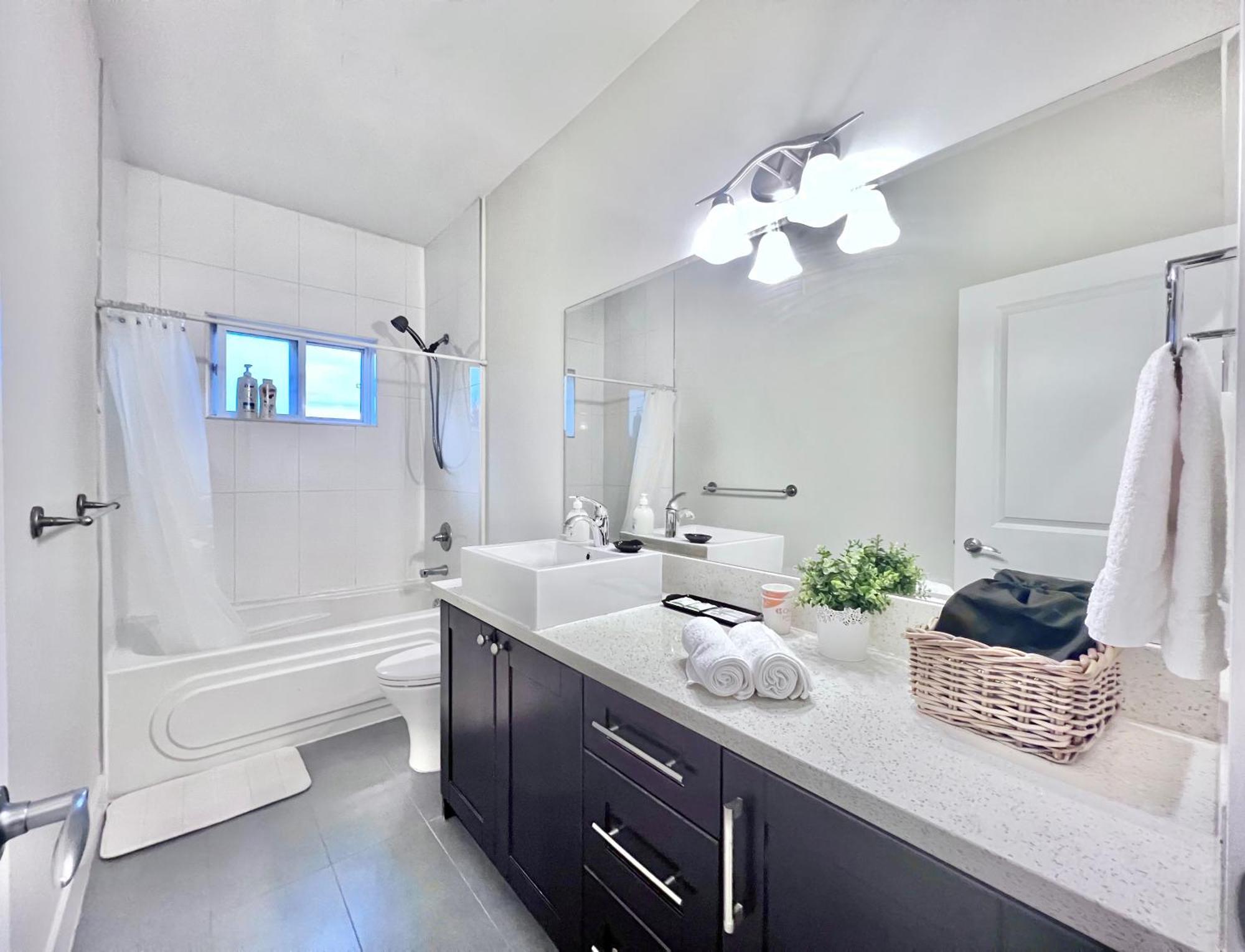 Si & Daniel Home Near Yvr Airport & Skytrain Separate Entry Free Parking Richmond Exterior foto