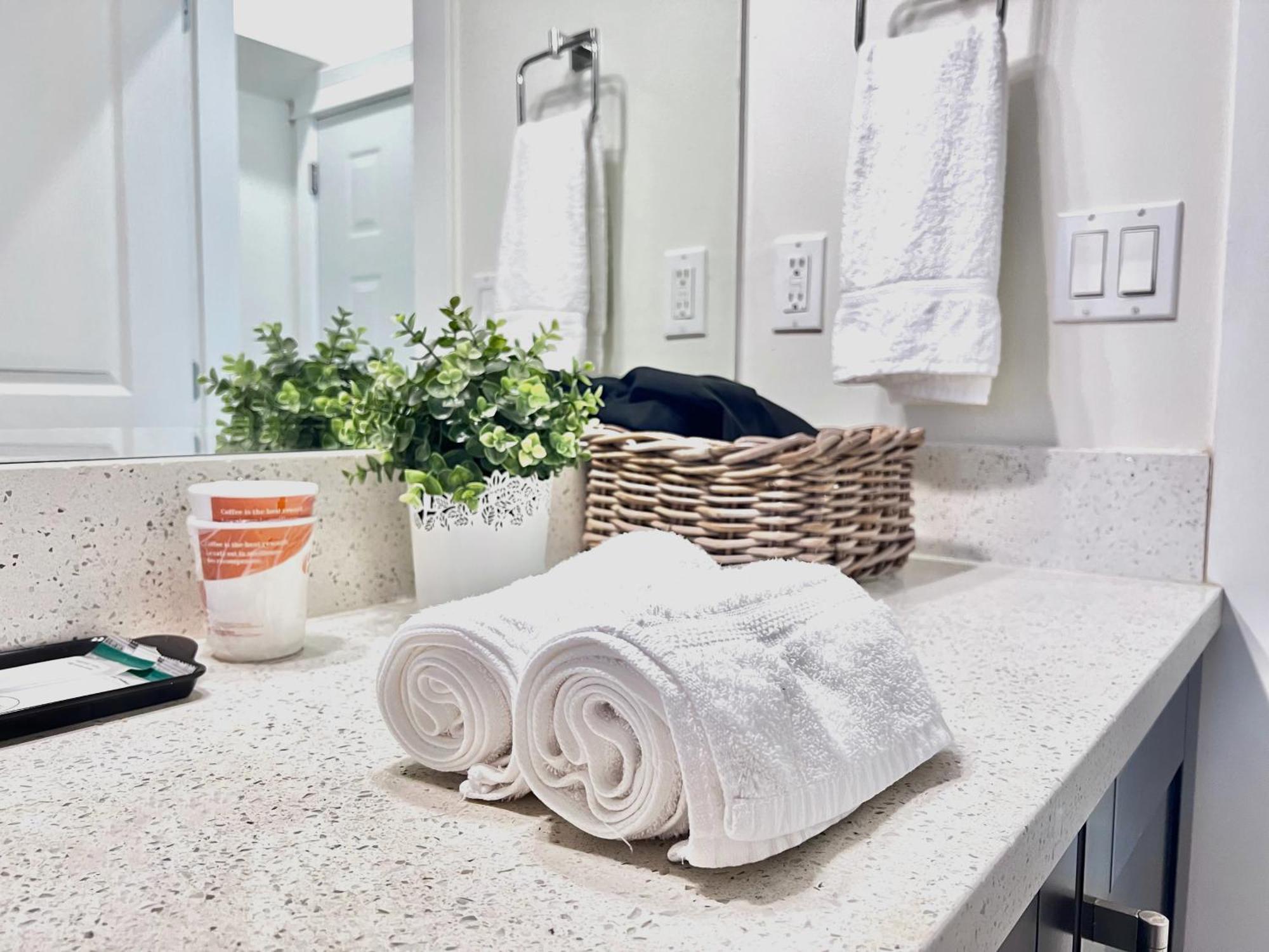 Si & Daniel Home Near Yvr Airport & Skytrain Separate Entry Free Parking Richmond Exterior foto