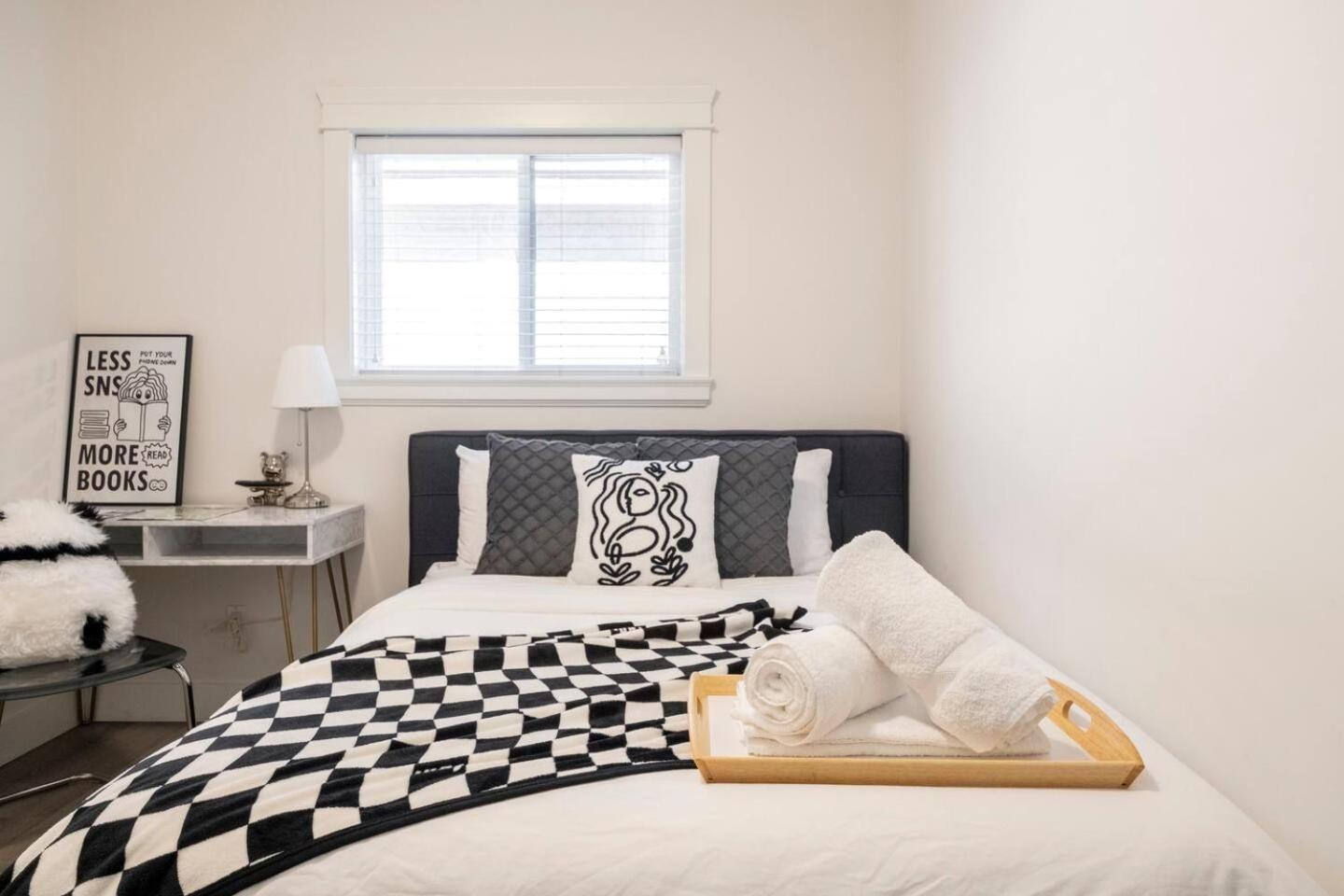 Si & Daniel Home Near Yvr Airport & Skytrain Separate Entry Free Parking Richmond Exterior foto